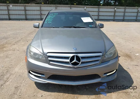 2011 Mercedes-Benz C 300 Luxury 4Matic/Sport 4Matic из США, поврежденный, VIN WDDGF8BB8BR146743